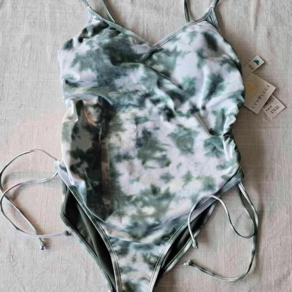 NWT Cyn & Luca Green White Tie Dye One Piece Swimsuit Size M New